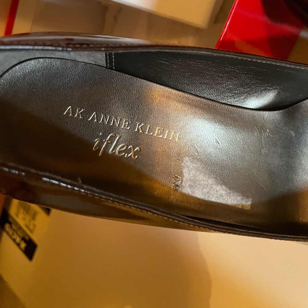 Anne Klein Women's Bronze Patent Pumps - Picture 2 of 5